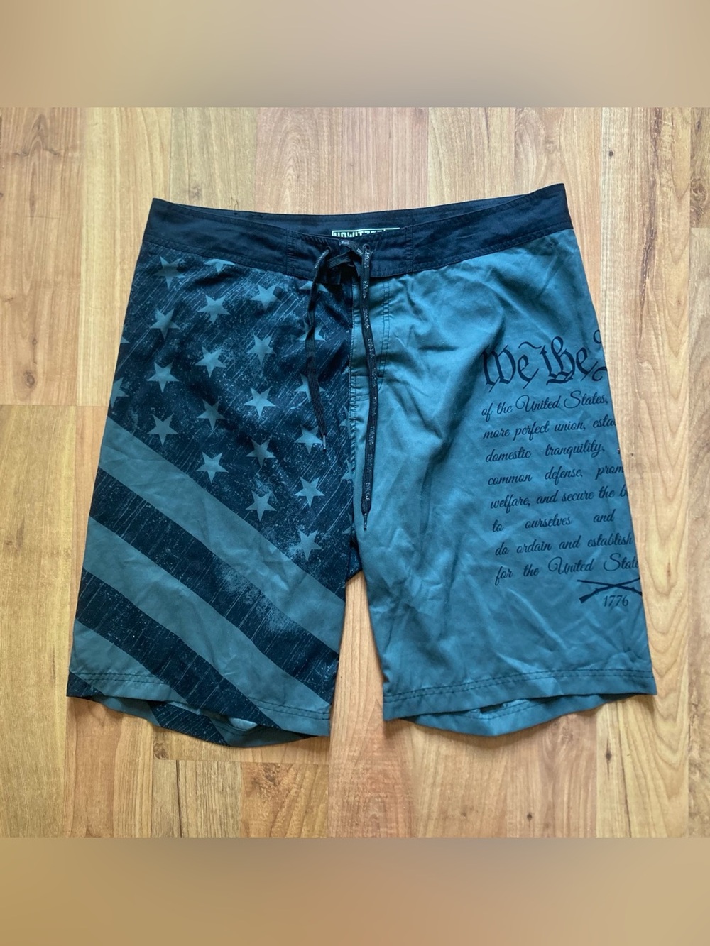 Howitzer Board Shorts Mens 36 Black Army Green Stars Stripes We The People